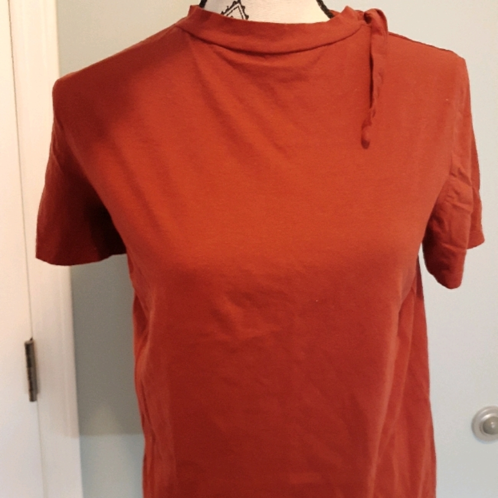 Zara tee shirt with a tie on the back.
